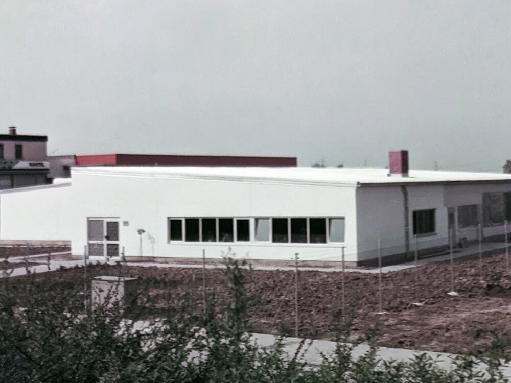 1984 The new building